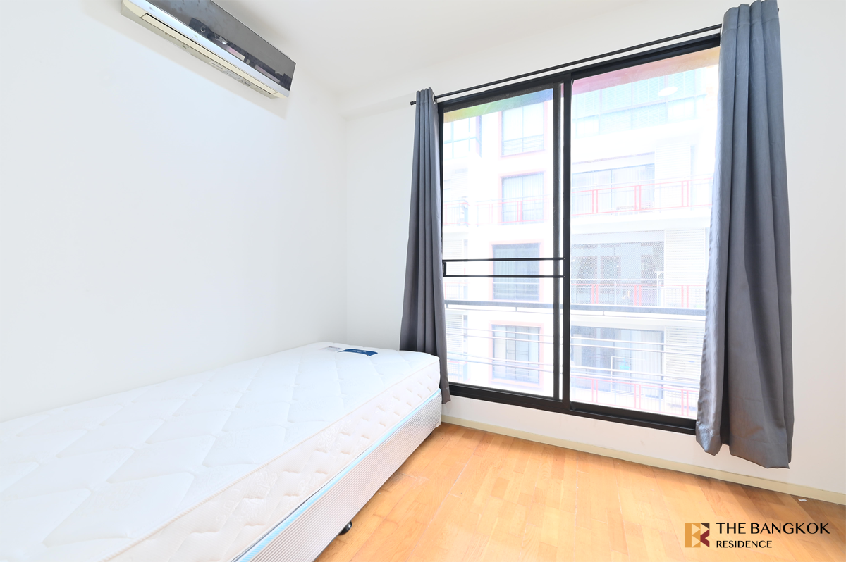 picture Amanta Ratchada near MRT Cultural Center of Thailand Station Condo in CBD, Below Market Price - 3/10
