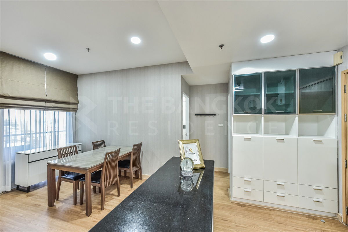 picture Villa Rachatewi, Great value in the heart of the city! Near BTS Ratchathewi - 7/11
