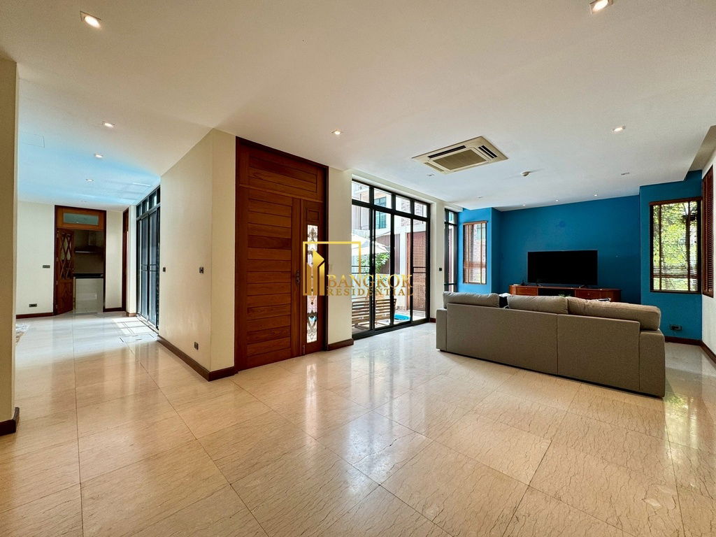 รูป EM Villa - 3 Storey 4 Bedroom House With Pool in Phrom Phong - BR7508SH - รูปที่ 13/60