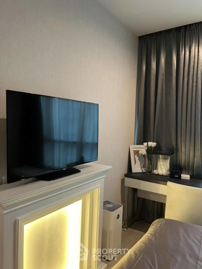 picture 2-BR Condo at Life Ratchadapisek near MRT Huai Khwang (ID 1541819) - 8/12