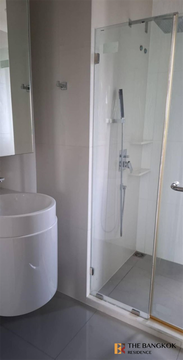 RHYTHM Asoke near MRT Rama 9 Station Great price, prime location