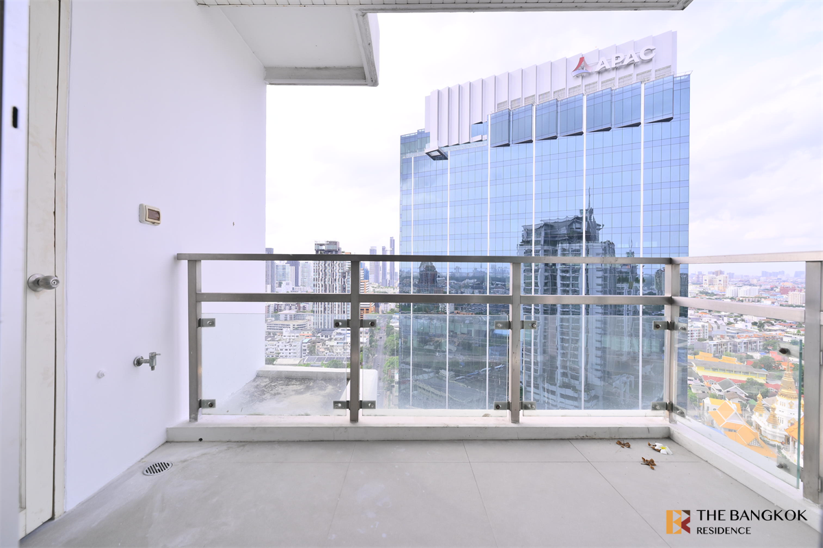 picture Nusasiri Grand Condo near BTS Ekkamai The Privilege of Luxury in an Economic Hub Location - 4/10