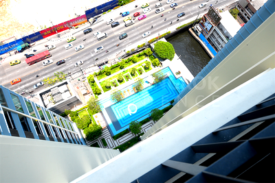 คอนโด ดิ เอ็มควอเทียร์ : ใช้ชีวิตสไตล์ Luxury บนทำเลศักยภาพ คิว คอนโด อโศก ใกล้ MRT สถานีเพชรบุรี