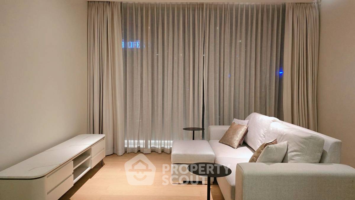 รูป คอนโด 1-ห้องนอน ที่ ศาลาแดง วัน ใกล้ MRT สีลม (ID 2142352) - รูปที่ 1/14