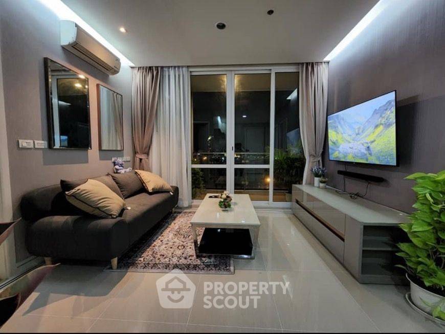 picture 2-BR Condo at T.c. Green Rama 9 near MRT Phra Ram 9 (ID 565761) - 2/8