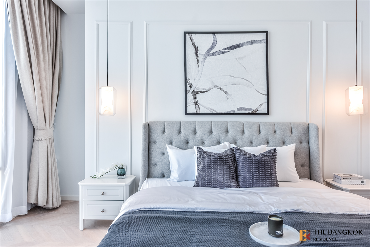 picture Luxury Condo in Central City Location Four Seasons Private Residences - 9/10