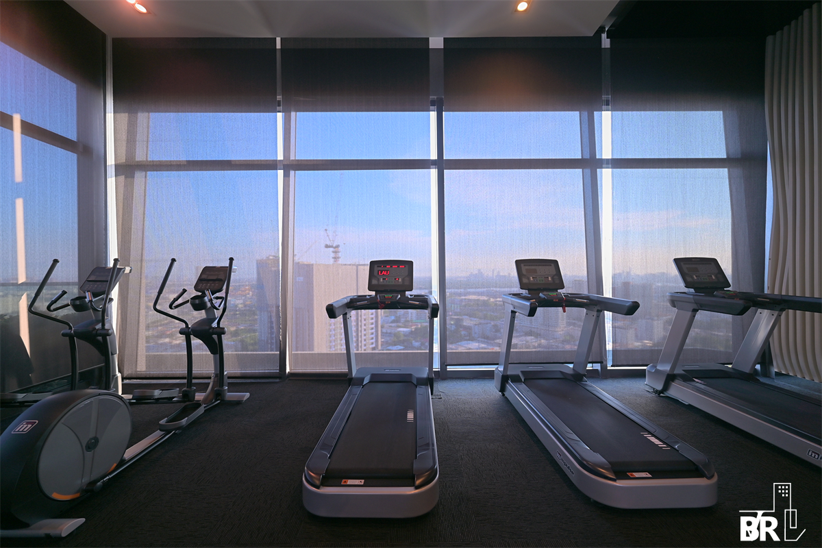 picture RHYTHM Sukhumvit 44/1 near BTS Phra Khanong Premium Luxury Condo in Prime Location - 1/9