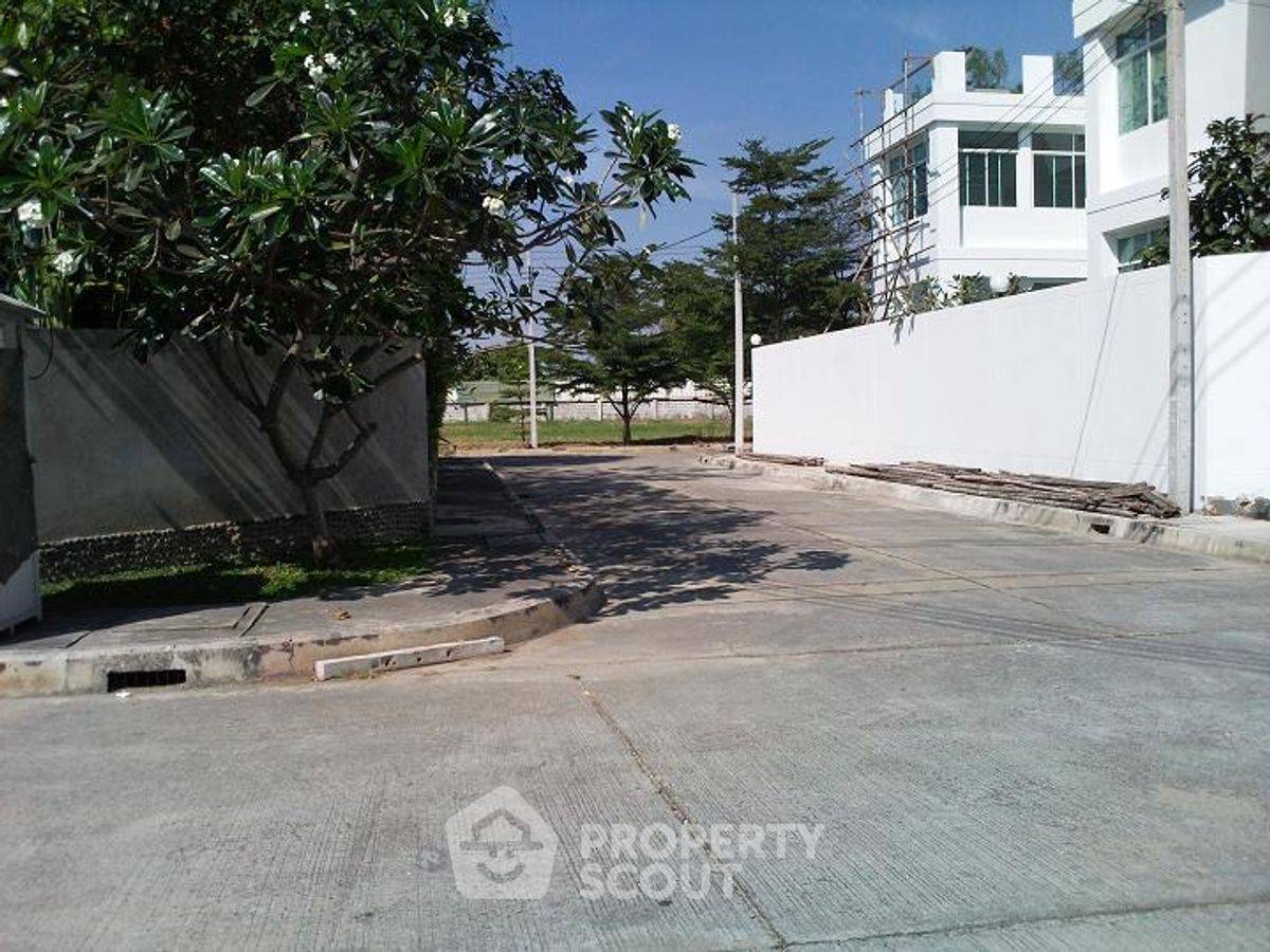รูป ที่ดินสำหรับปล่อยขาย 1,200 ตารางเมตร แถว ใกล้ ท่าอากาศยานสุวรรณภูมิ (ID 2193105) - รูปที่ 2/3