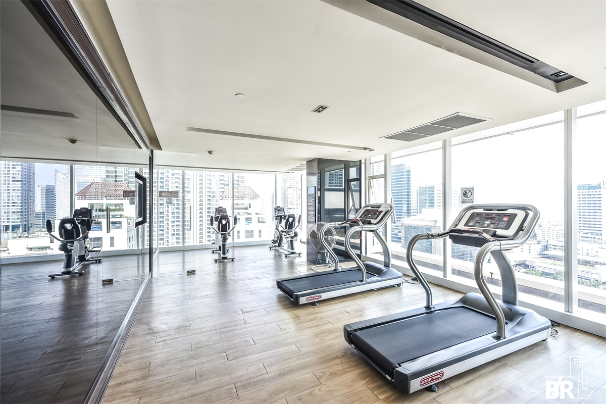 picture The Room Sathorn - TanonPun Comfortable and Ready to Move-in near BTS Surasak - 1/9