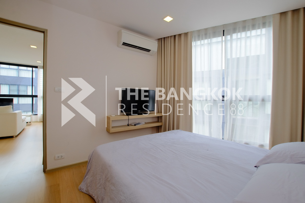picture Ultimate Luxury Condo in Business District Liv@49 - 2/10
