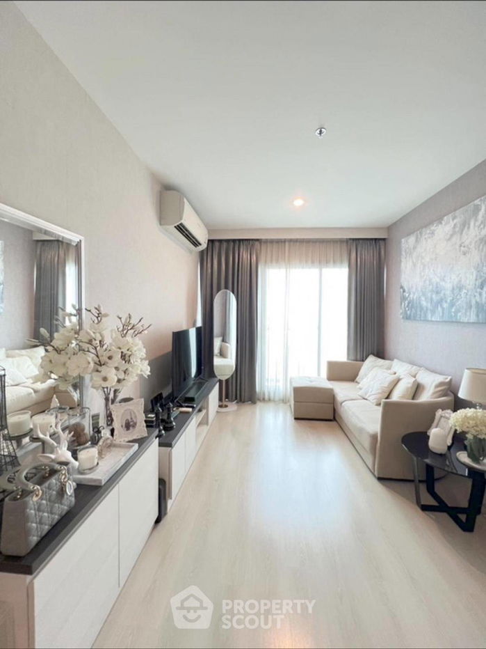 picture 2-BR Condo at Life Ratchadapisek near MRT Huai Khwang (ID 1541819) - 1/12