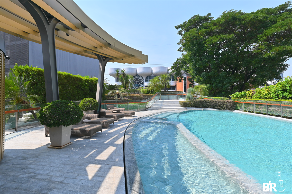 picture The Monument Thong Lo Luxury Condo at Special Price - 2/9