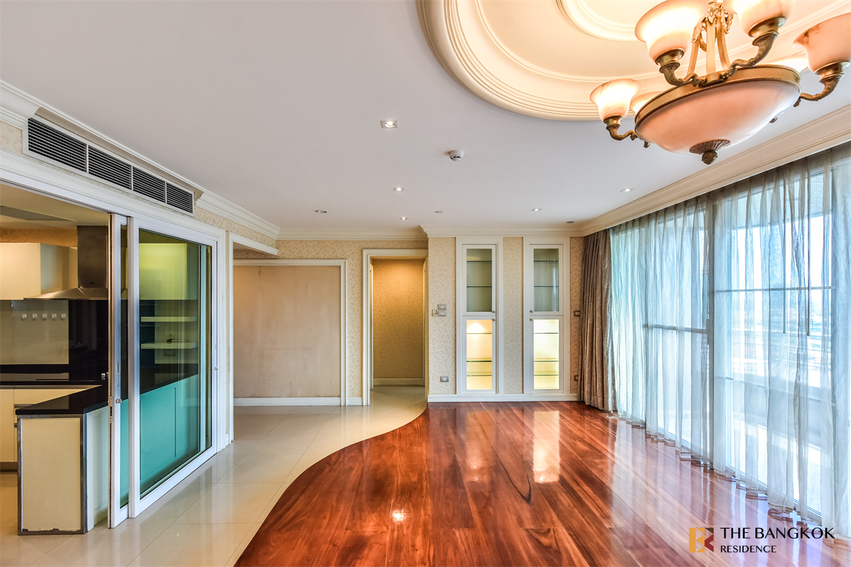 picture The Privilege of Luxury in an Economic Hub Location Watermark Chaophraya River - 9/10