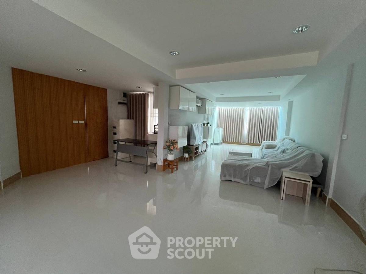 รูป ทาวน์เฮาท์ 3-ห้องนอน ใกล้ BTS ห้าแยกลาดพร้าว (ID 2035788) - รูปที่ 3/21