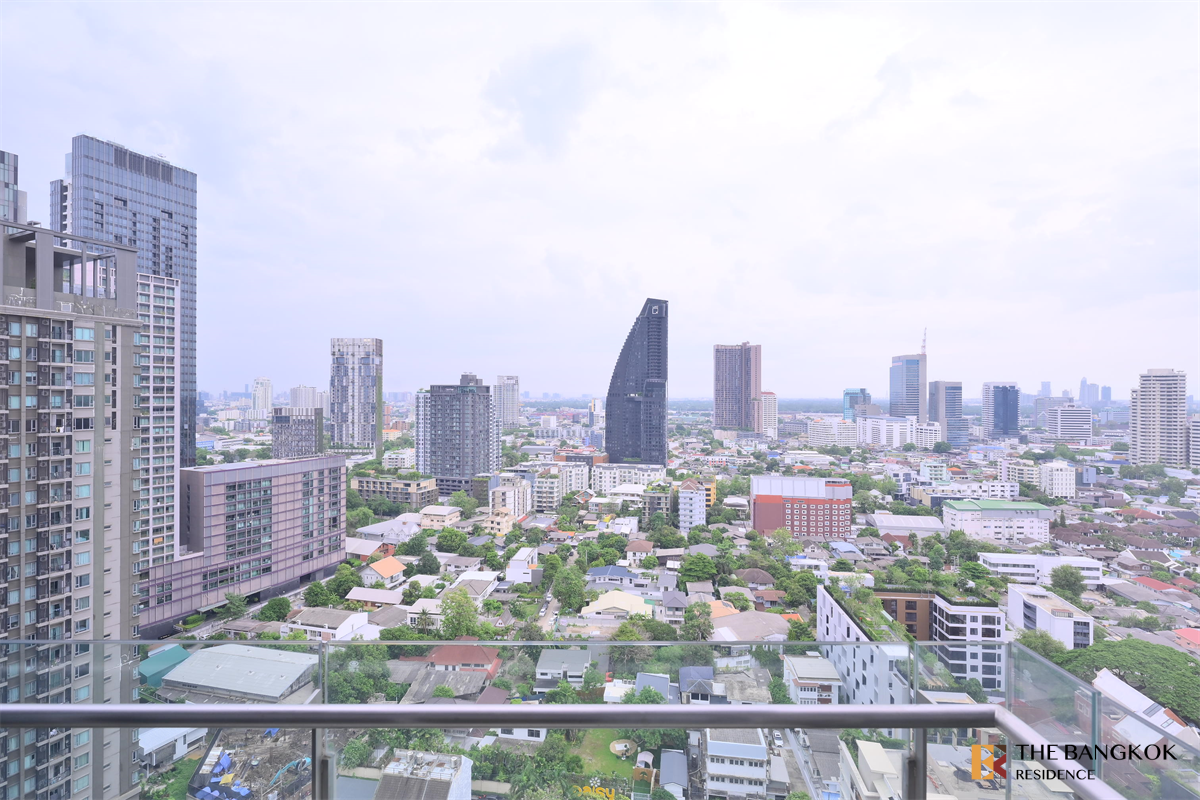 picture Beatniq Sukhumvit 32 Ultimate Luxury Lifestyle with Convenience near BTS Thong Lo - 4/10