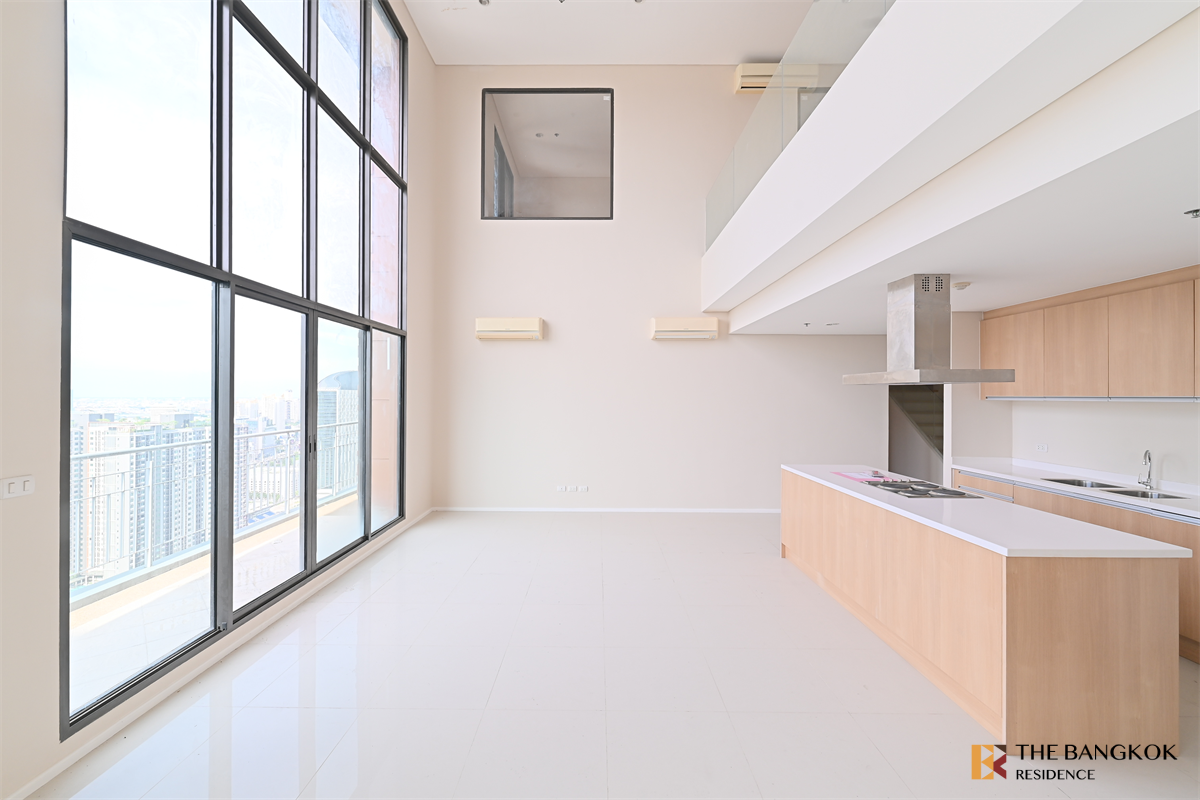 picture The Privilege of Luxury in an Economic Hub Location Villa Asoke near MRT Phetchaburi Station - 8/10