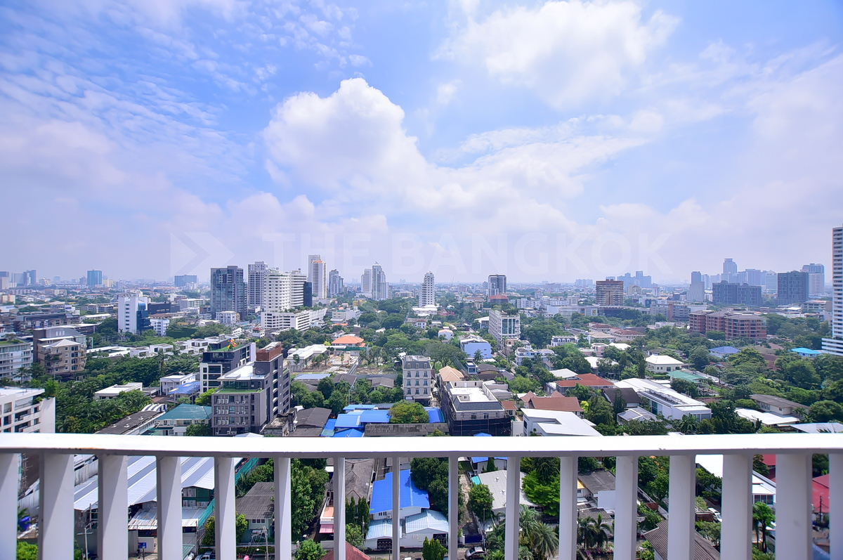 รูป เอชคิว บาย แสนสิริ  ดีไซน์หรูหรา บรรยากาศเหนือระดับ - รูปที่ 1/10