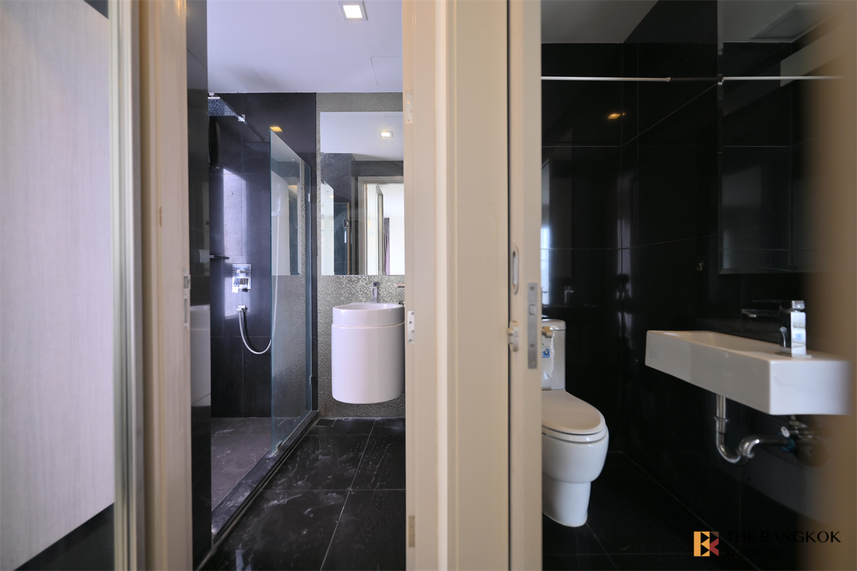 picture Luxury Condo Ready to Move-in at the Best Location RHYTHM Sukhumvit 36-38 near BTS Thong Lo - 9/10