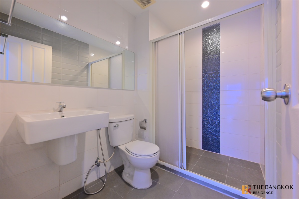 picture Comfortable and Ready to Move-in Aspire Rama 9 near MRT Rama 9 Station - 6/10