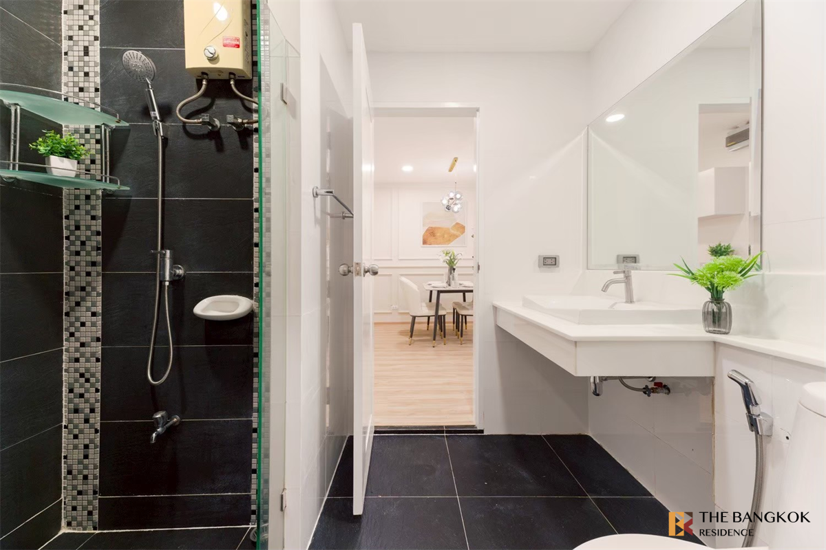 รูป ห้องหลุดจอง ราคาน่าคบหา ดี65 คอนโดมิเนียม ใกล้ BTS สถานีเอกมัย - รูปที่ 4/9