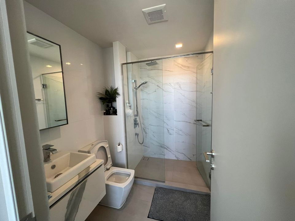 picture The Line Sukhumvit 101, Walk to BTS, High Floor, Fully Furnished. - 6/6