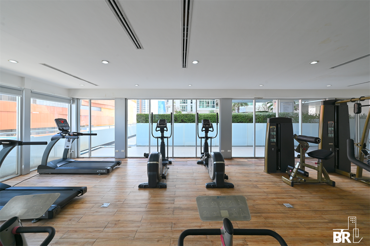 picture Nusasiri Grand Condo The Privilege of Luxury in an Economic Hub Location near BTS Ekkamai - 3/9