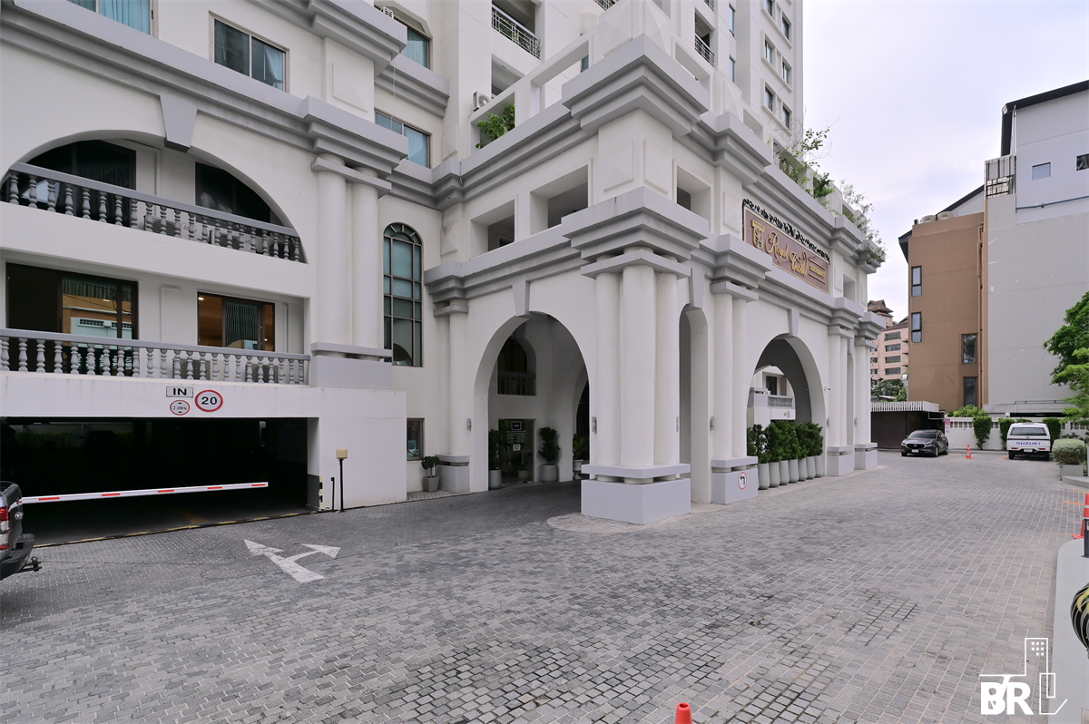 picture Royal Castle Sukhumvit Luxuriously Elevated Unit near BTS Phrom Phong - 8/9