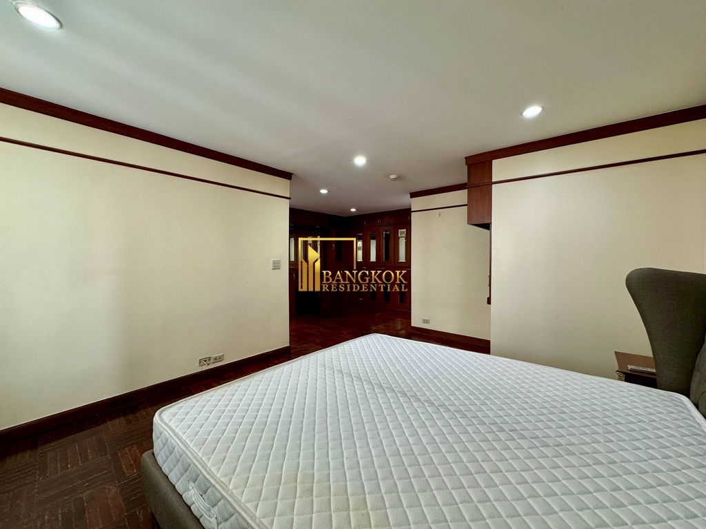 รูป President Park - Very Spacious 3 Bed Condo in Phrom Phong - BR18219CD - รูปที่ 16/43