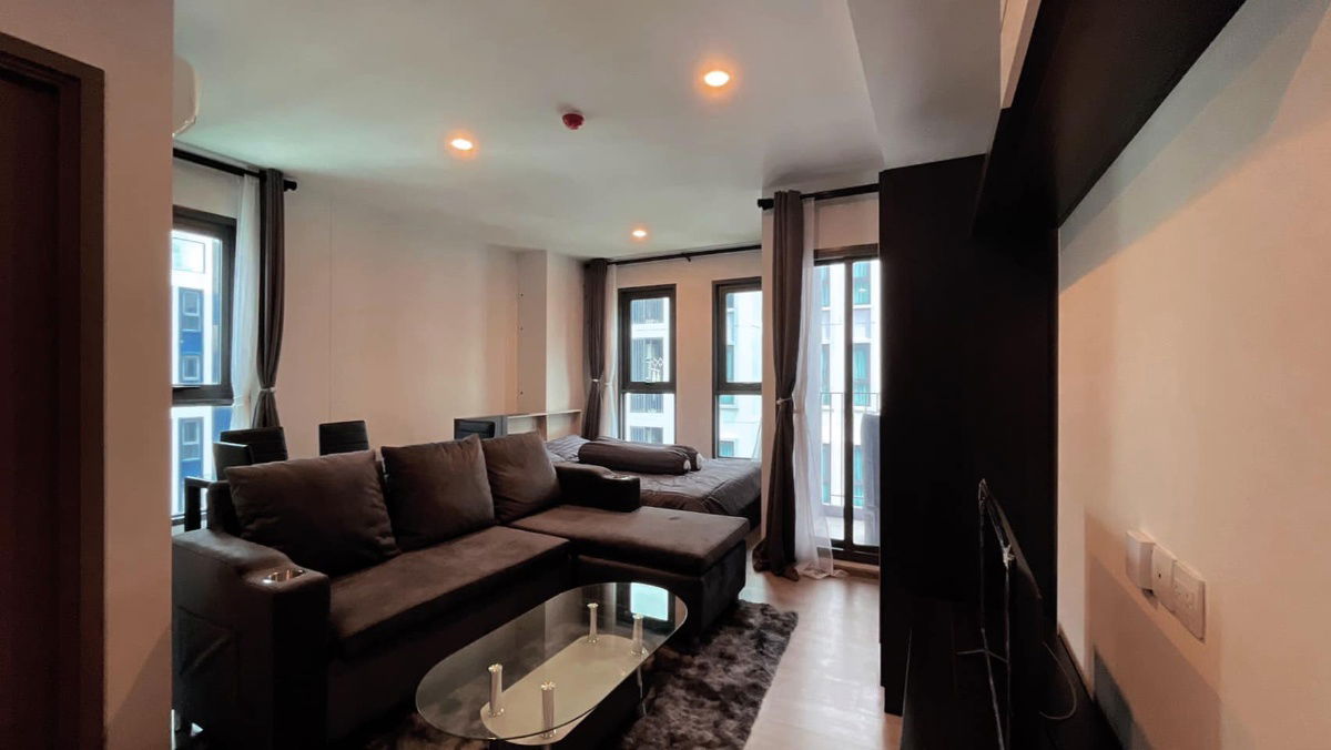 picture For Rent ASPIRE Ratchayothin Fully Furnished (Near BTS Ratchayothin) - 1/12