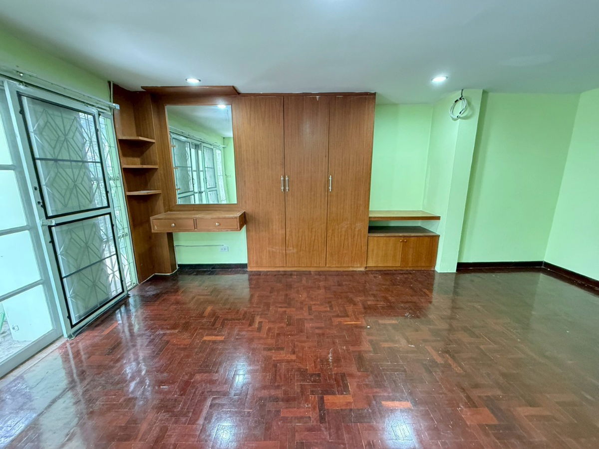 รูป 🏡 ทาวน์เฮาส์ห้องมุมหลังใหญ่ พร้อมสวนเล็กๆ ข้างบ้าน – ซ.ร่วมมิตรพัฒนา ใกล้ห้าแยกวัชรพล - รูปที่ 12/14