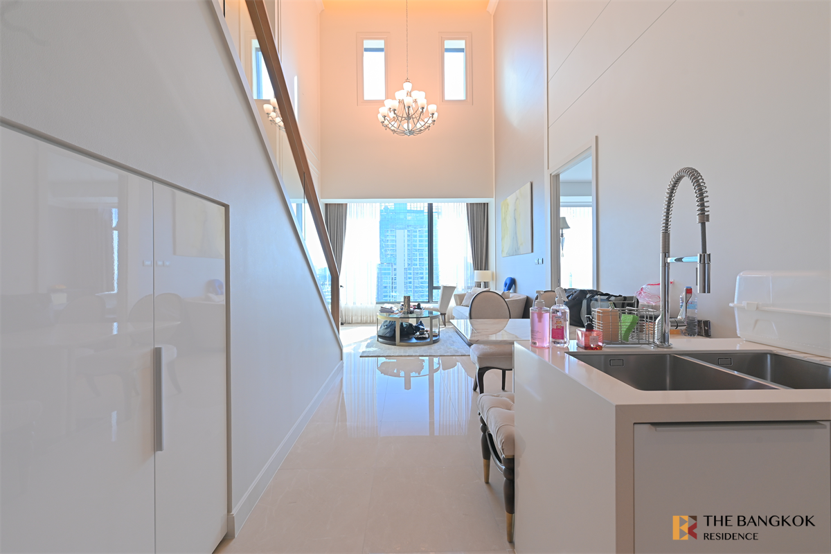 picture Luxury Unit, Ready for You Without the Wait Sindhorn Residence - 8/10