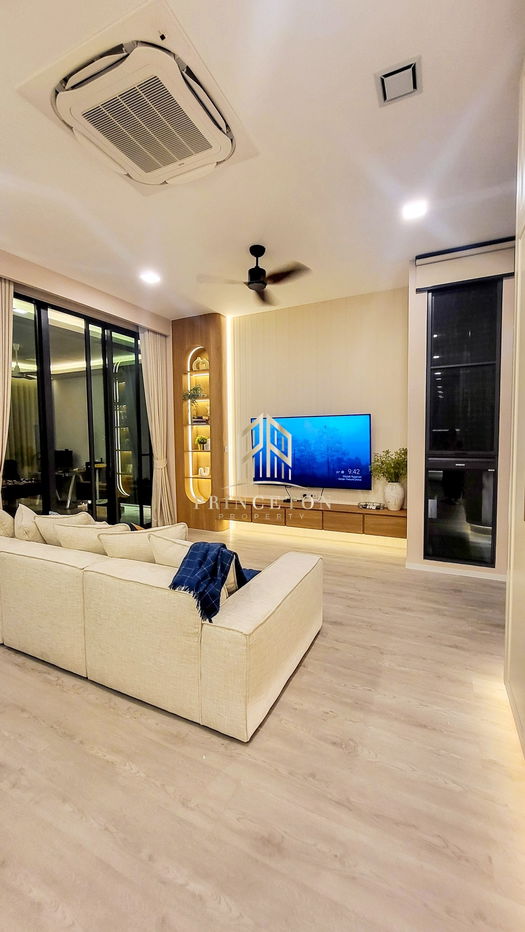 picture House for rent Vive Krungthep Kreetha next to Wellington School - 3/29