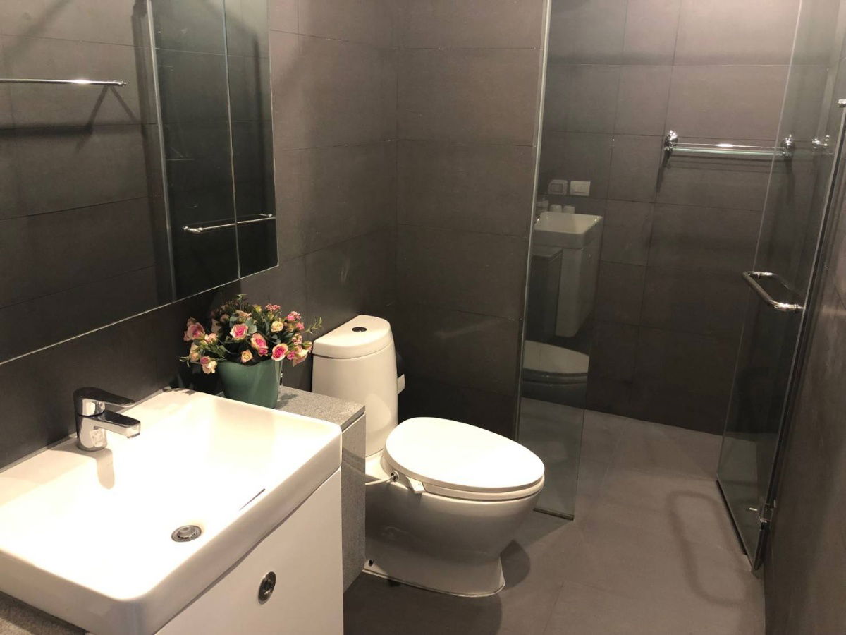 picture ♢ Nice Decoration ♢ Tower B, 30+ Floor | 2 Bedrooms, 75.45 sq.m. | Condo skywalk connect to BTS ploenchit and Central Embassy. - 17/17