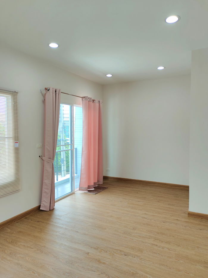 picture [For Sale] Single detached house, corner house, Groove Ville Bangna project, km. 10, near Mega Bangna, expressway and community area. - 13/32