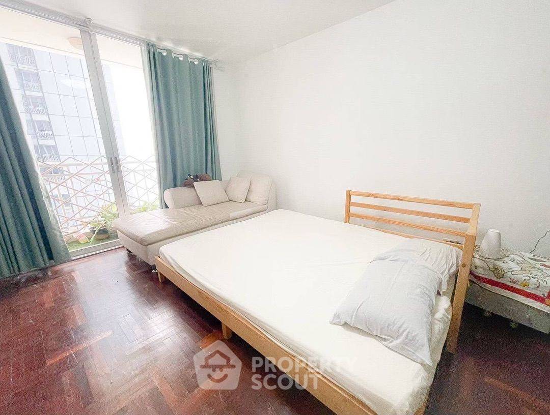 picture 2-BR Condo at Asoke Place near MRT Sukhumvit (ID 2165264) - 6/7