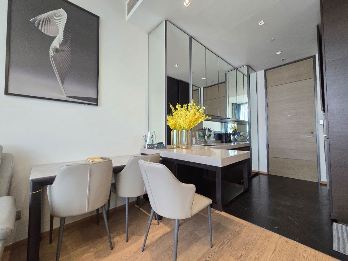picture Renting 28 Chidlom 1 bed high floor unblocked view - 2/6