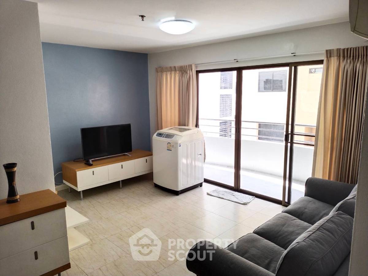 รูป คอนโด 2-ห้องนอน ที่ ท็อป วิว ทาวเวอร์ คอนโดมิเนียม ใกล้ BTS ทองหล่อ (ID 562842) - รูปที่ 1/7