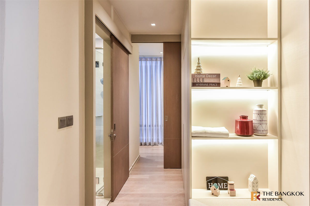 picture Ashton Silom near BTS Chong Nonsi Easy Travel, Fully Utilized Space - 7/10