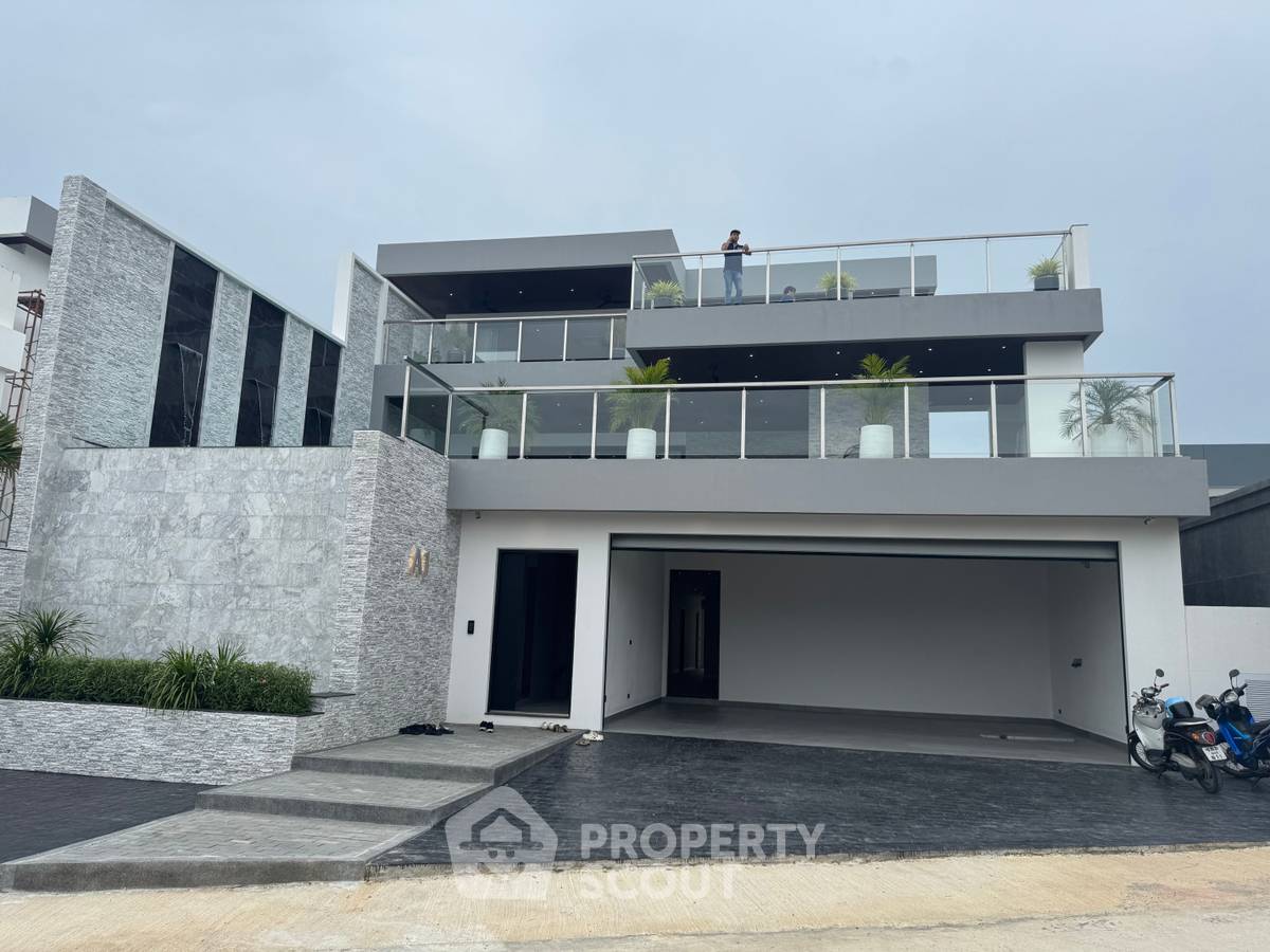 รูป บ้าน 6-ห้องนอน ที่ สยาม รอยัล วิว เลคไซด์ ใกล้ พัทยาตะวันออก (ID 2146088) - รูปที่ 13/24