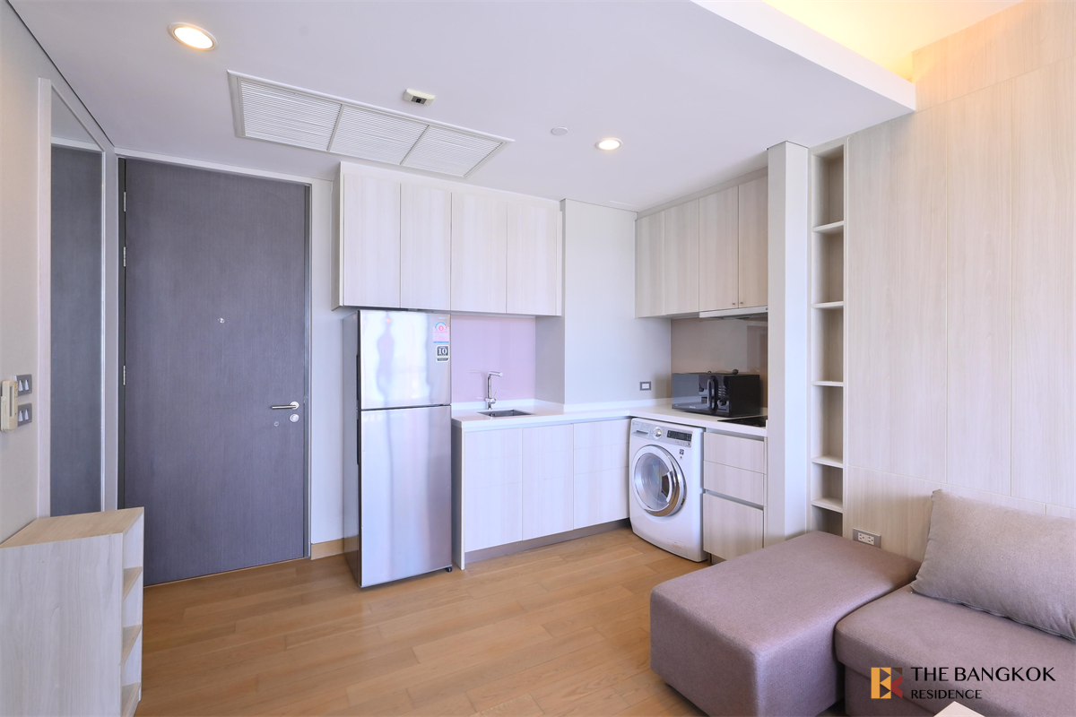 picture The Lumpini 24 Luxury Unit, Ready for You Without the Wait - 8/10