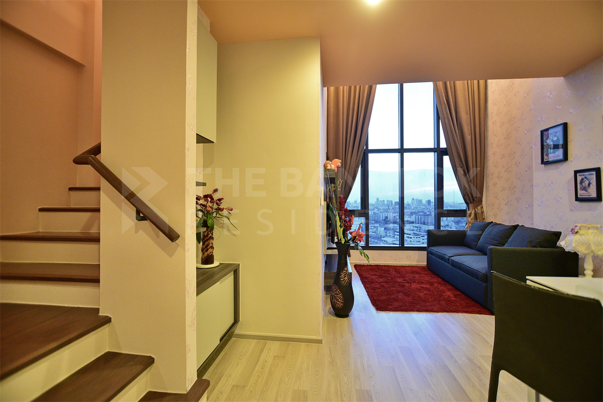 picture Ultimate Luxury Lifestyle with Convenience Centric Ratchada-Huai Khwang near MRT Huai Khwang Station - 3/10