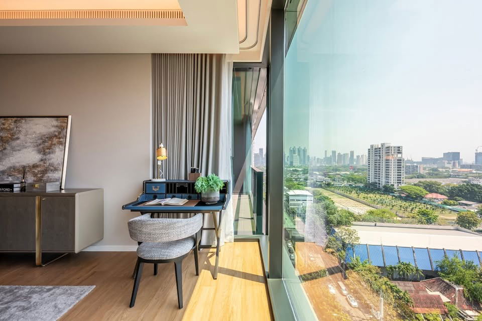 picture Room for rent at Sindhorn Tonson - 3/16