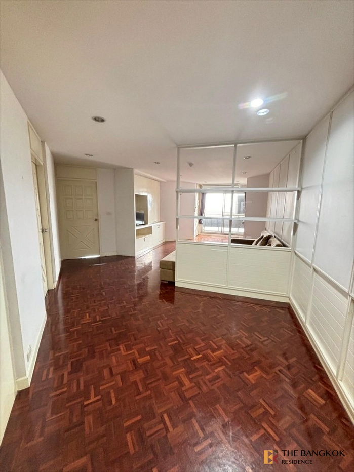 picture Tai Ping Tower ✨ Spacious 3-Bedroom unit in the Ekkamai area, close to BTS Ekkamai - 1/13