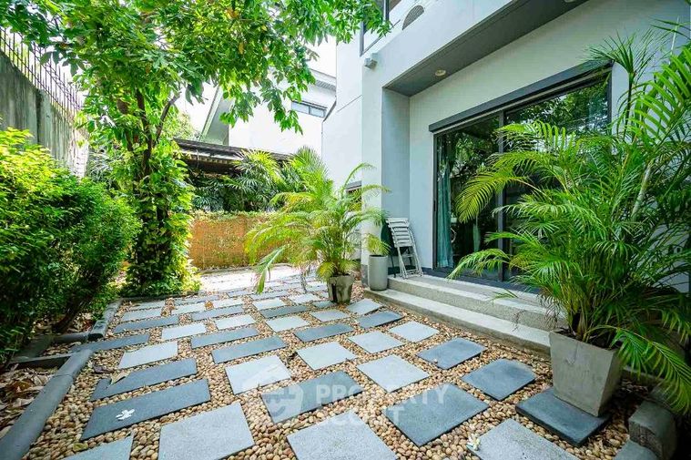 4-bed house for sale, 194 sqm, 77.9 sq wah, Setthasiri Pattanakarn