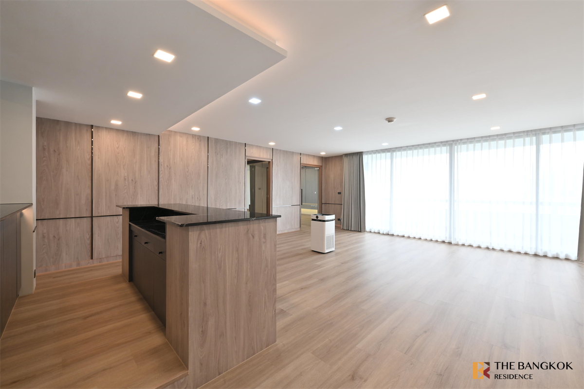 picture Somkid Gardens Ultimate Luxury Lifestyle with Convenience near BTS Phloen Chit - 9/10