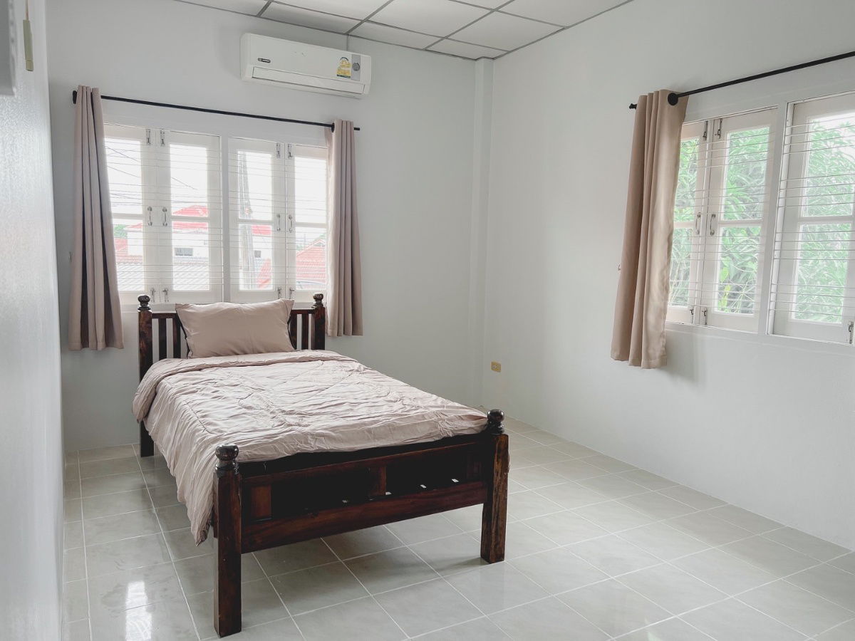 picture House for Rent – Corner Unit at Tharnthong Village - 9/34