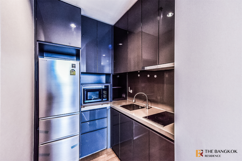The Diplomat Sathorn Room available, ready to move in near BTS Surasak