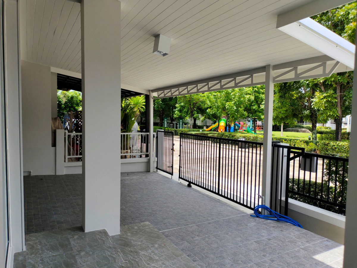 picture [For Sale] Single detached house, corner house, Groove Ville Bangna project, km. 10, near Mega Bangna, expressway and community area. - 4/32