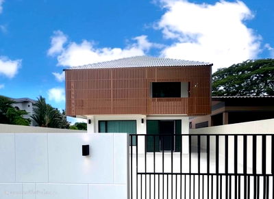 Houses for sale Soi On Nut (Sukhumvit 77) : For sale: 2-storey detached house, Pattanakarn area, near BTS Hua Mak, 12,900,000 baht, property code: SL060