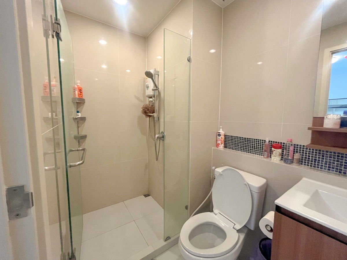 picture Great price!!! Easy access, located on two major roads!!! For Sale: Fuse Sense Bangkae Condominium, 17th Floor, 30.7 sq.m. - 8/11